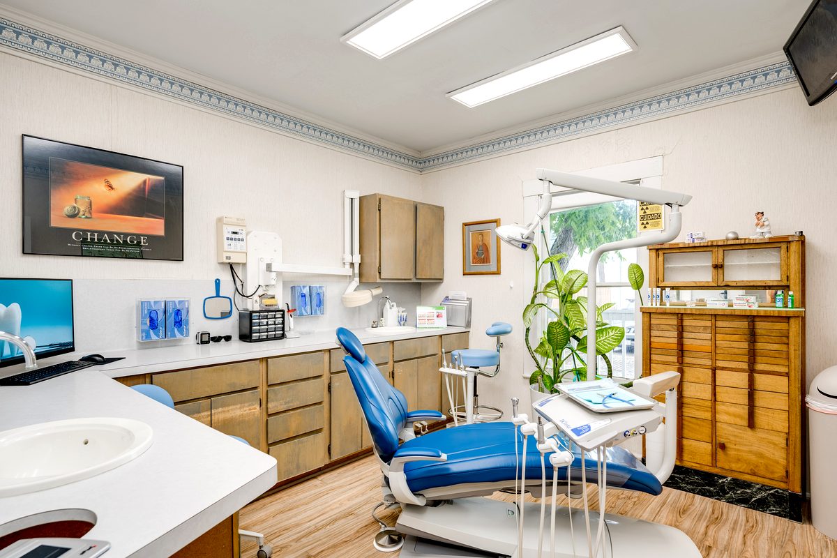 KoLa front desk and reception